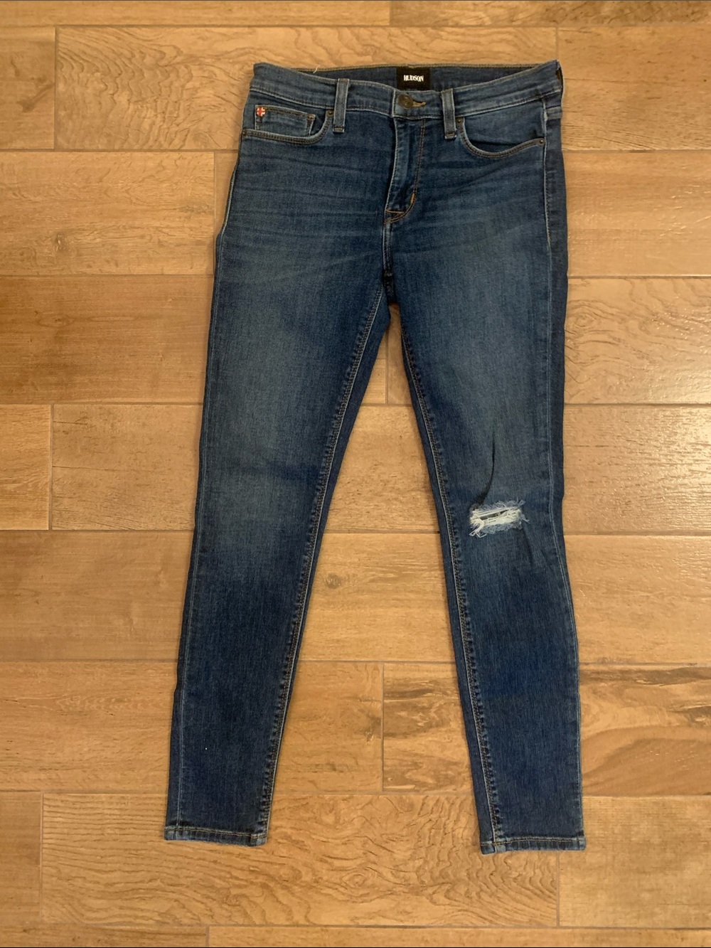 Hudson Jeans Dark Blue Skinny with Distressed Knee Size 27